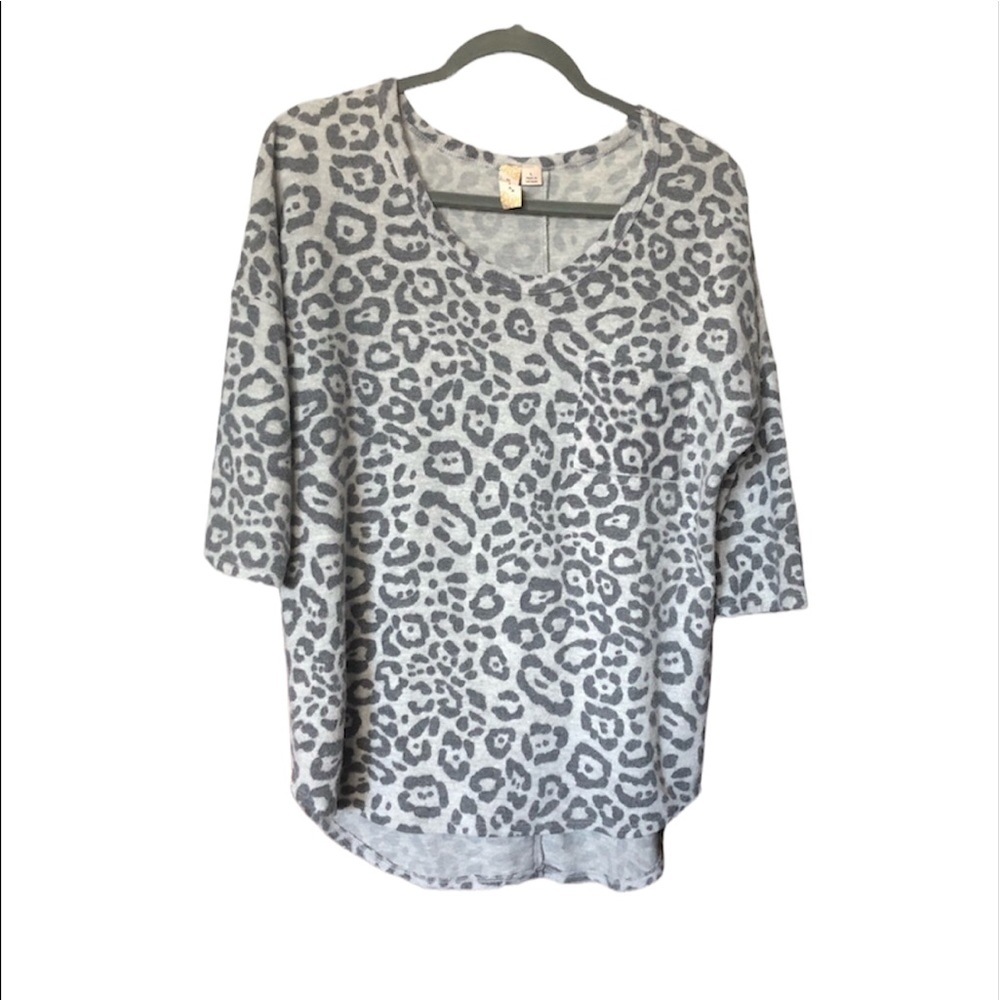 Misia Animal Print Fleece Soft Cozy Comfy w/ Back Buttons Women's L